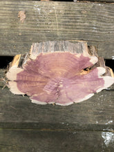 Load image into Gallery viewer, 12” Red cedar wood slice, tree slab, for centerpieces, wedding decor, large wood round