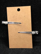 Load image into Gallery viewer, Piggy Gerald Mo Willems Inspired glass 12mm cabochon Alligator Clip Set
