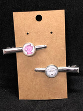 Load image into Gallery viewer, Piggy Gerald Mo Willems Inspired glass 12mm cabochon Alligator Clip Set
